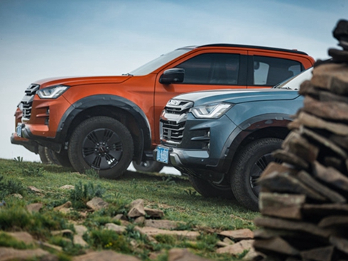 D-MAX V-CROSS�o(h��)���������D�����ů�Ŀ͗�