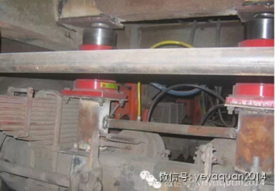 ���bؓ(f��)�d�D(zhu��n)�ƹ���&nbsp;Һ���b��͵���^·�M(f��i)