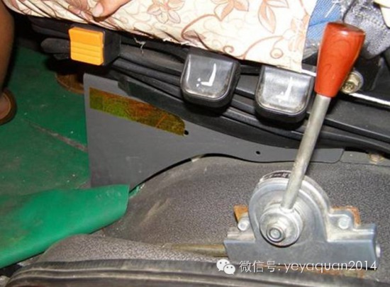 ���bؓ(f��)�d�D(zhu��n)�ƹ���&nbsp;Һ���b��͵���^·�M(f��i)