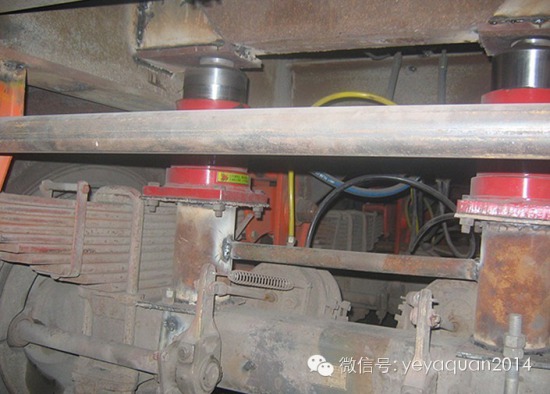 ���bؓ(f��)�d�D(zhu��n)�ƹ���&nbsp;Һ���b��͵���^·�M(f��i)