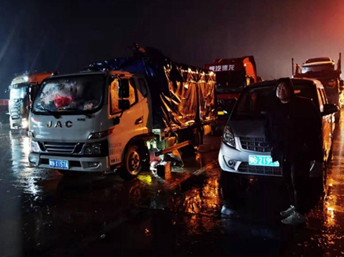 1̖����(w��) �����p���Sʯ��ʢ��ѩ�еķ���(w��)��Ԯ