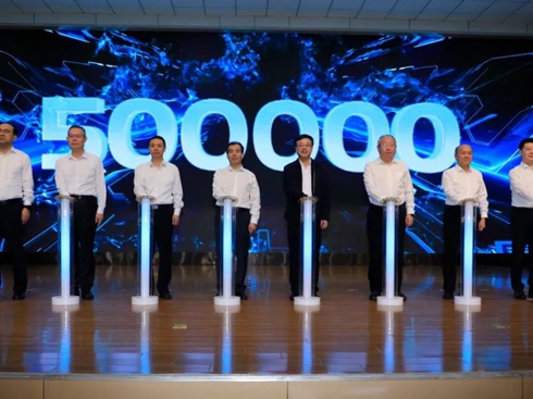 �r(sh��)����܇50�f��(zh��n)��2.0�l(f��)�����\����һ��(g��)����