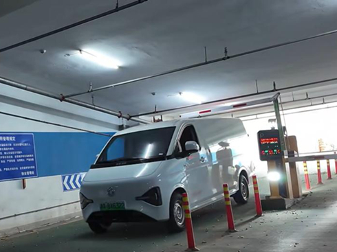 ���ܳ����Č��ڡ��������˾�C����|�L����_V8E�cٝ