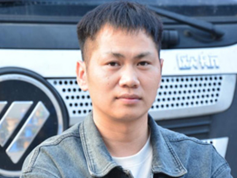 ���F֮�p�������á����ƣ�һλ�W�����ѵ�ǧ�漢(d��)��