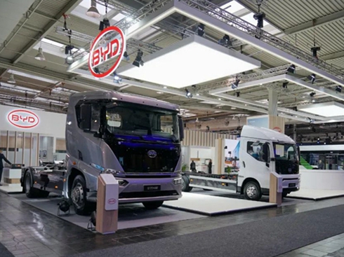 �ȁ��ϔy��늄�(d��ng)��܇�����h�Z��IAAչ�[��(hu��)