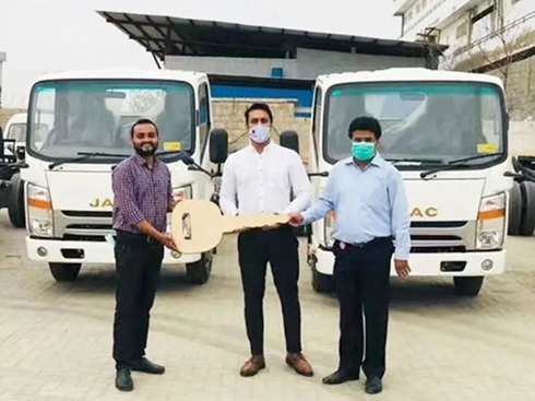 ����1���ڰͻ�˹̹���@�Ї�Ʒ�����τ�(d��ng)��