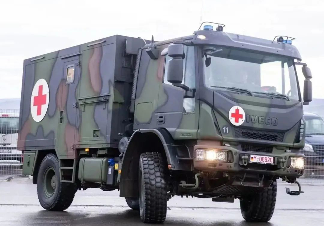 ��(gu��)܊����ُ(g��u)��300�v���S��Eurocargo 4x4���o(h��)܇