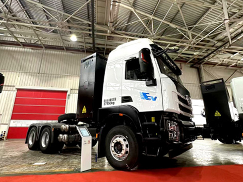 ����܇(ch��)�����L(f��ng)��ͻ׃���t�r�漱����һλ�x��(ch��ng)�ߕ�(hu��)���l(shu��)