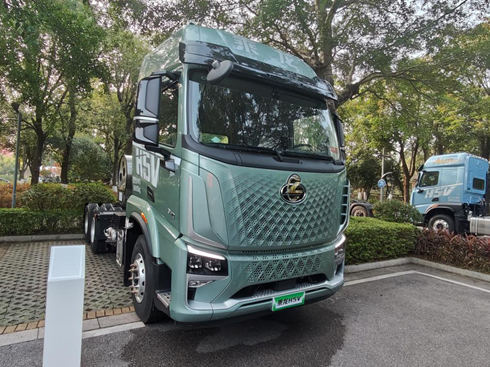 ���R���p���� ����H5V LNG����܇�������I(l��ng)�Ȅ�(chu��ng)��·