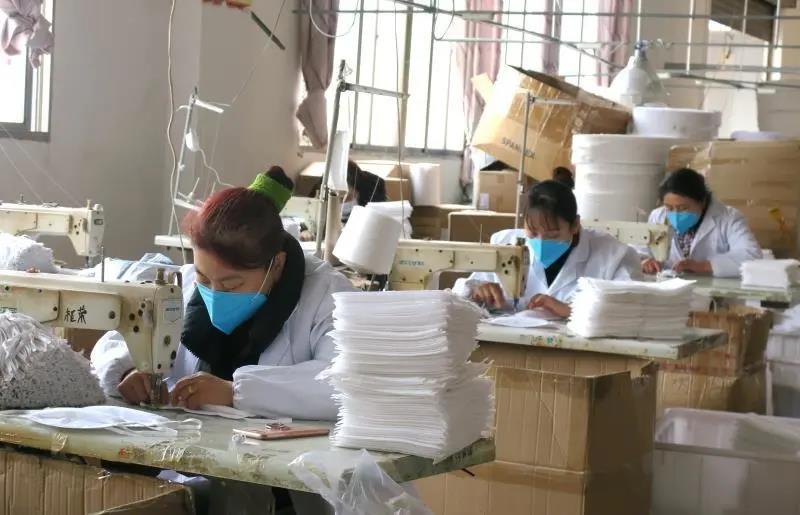 ̫��(y��u)���ˣ������^�S�M(j��n)���ͥ������Ů��