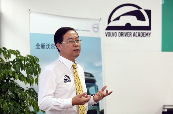 03 �֠��ֿ�܇�Gɫ�{�W(xu��)ԺԺ�L�����������o.jpg