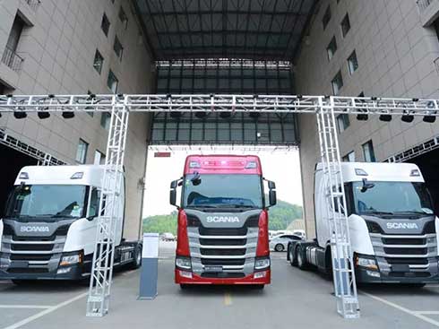 ȫ��һ��˹���၆�����Lɳ