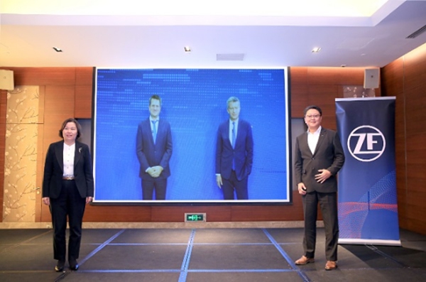 ��ͨ��-��܇(ch��)���Ǆ�(d��ng)��܇(ch��) (li��n)��δ��(l��i) �ɰ����x���坍����ȫ����Ч�Ľ�ͨ�\(y��n)ݔ - ����2124.jpg