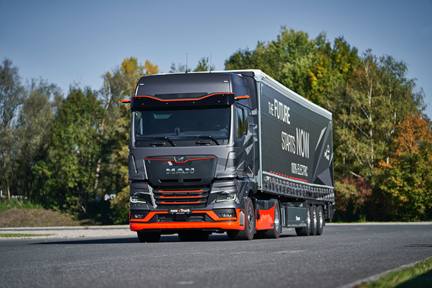 �ӿ�늄�(d��ng)���M(j��n)��������eTruck�״ι��_ԇ�{