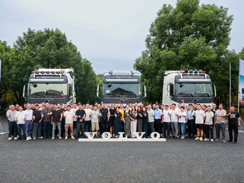 �־۹��A(y��ng) Ч���³����֠��ֿ�܇(ch��)�Զ��ƻ������ƾ���������