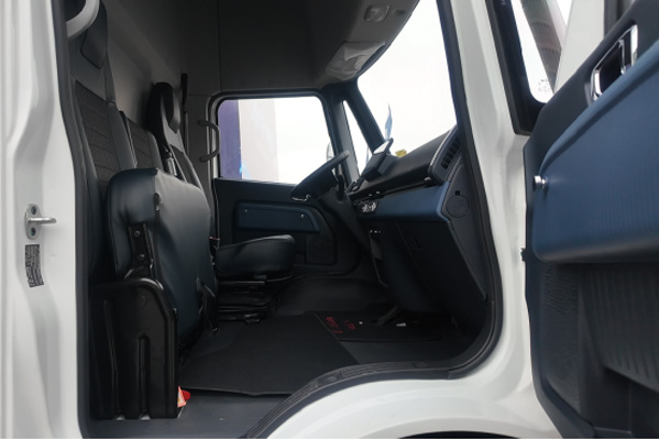 ����܇֮�ѾW�ģ�����1�����iET9�A�|�sҫ���� ��(chu��ng)���˗U���I�����Gɫ�D��1452.jpg