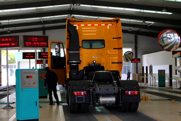 9��1����؛܇(ch��)��(sh��)ʩ��܇(ch��)�Q(ch��ng)�����{(l��n)���p��ӭ��(l��i)������(zh��n)