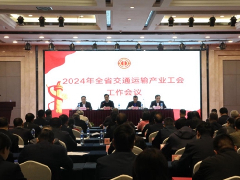 ���Ͻ���M�l(f��)չ؛܇˾�C���T��2.2�f��