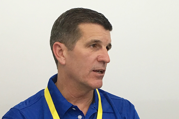 �����d׃���乫˾�W�ޡ��Ж|�����޺́�̫�^(q��)�Ј��I�N���N�۸������_���w��Robert M. Clark ��.jpg