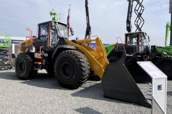 ȫ�������w ��Ԫ���g(sh��)���� �����ǵ�·�����ж���301.jpg