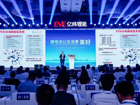 �ڶ����늳ش���߃|�����24����c�A�M�e��