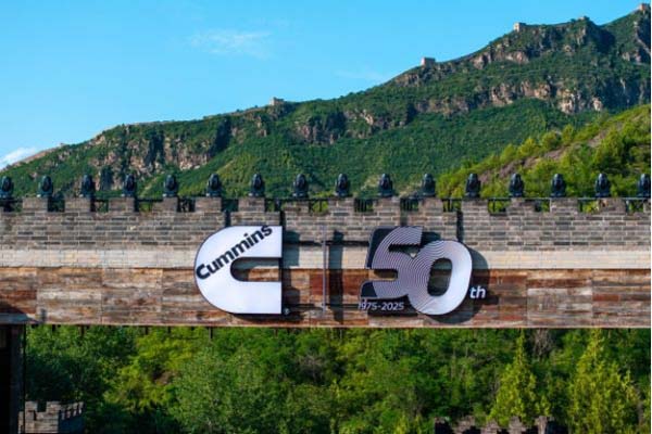 �r(ji��)ֵͻ�� �^���_(k��i)��(l��i) ��܇&ldquo;����&rdquo;׷������˹���A50��160.jpg