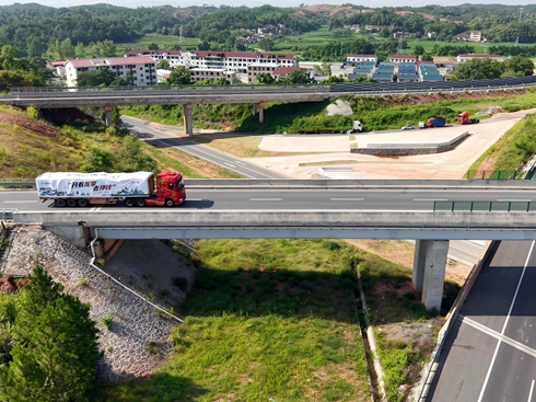 �|�L(f��ng)�����Vҫ�����������Ƹ�4���\(y��n)�I(y��ng)ȫ�o(j��)��(sh��)���(d��ng)�A�M�չ�