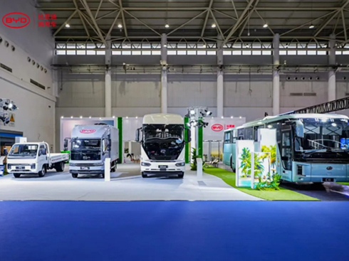 �ذ��������ȁ����״΅�չ2025�Ї����H����܇չ�[��