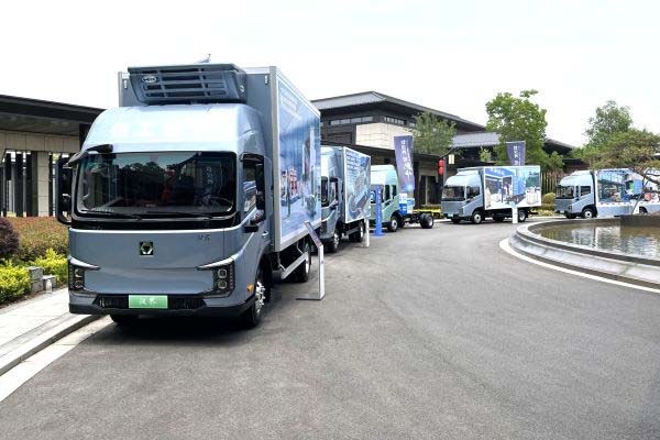 4��4���L(zh��ng) �����ǿ� �칤�h���p�����܃r(ji��)ֵ߅��(���˲��޸��^(gu��))621.jpg