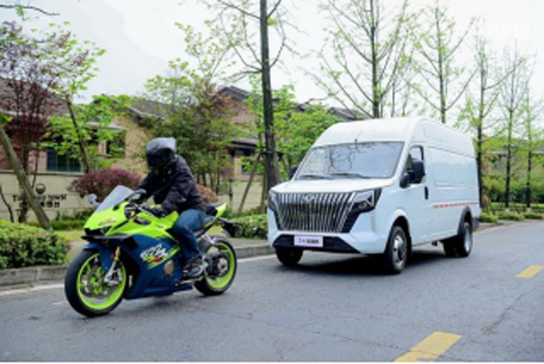 ����ͨV8E~V10�p܇Ʒ�b ���d̖�c�������γɞ��µĳ���1976.jpg