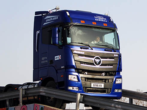 ��60�뿨܇�y(c��)�u(p��ng)���H���(d��ng)�����d�ױP �W��GTL460����(qi��ng)�栿��܇