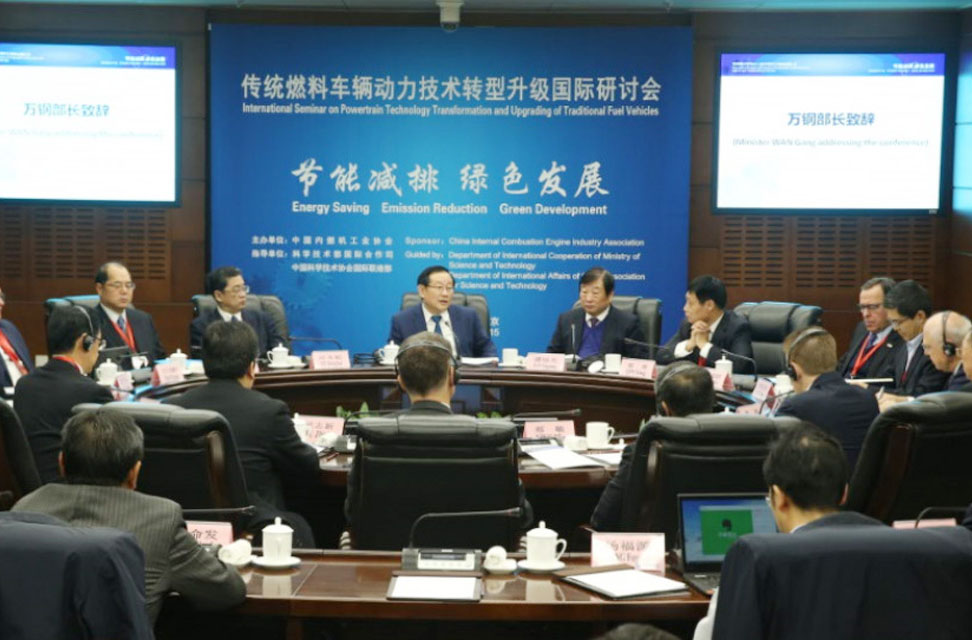 ���y(t��ng)ȼ��܇�v�������g(sh��)�D(zhu��n)���������H��ӑ���ھ����_