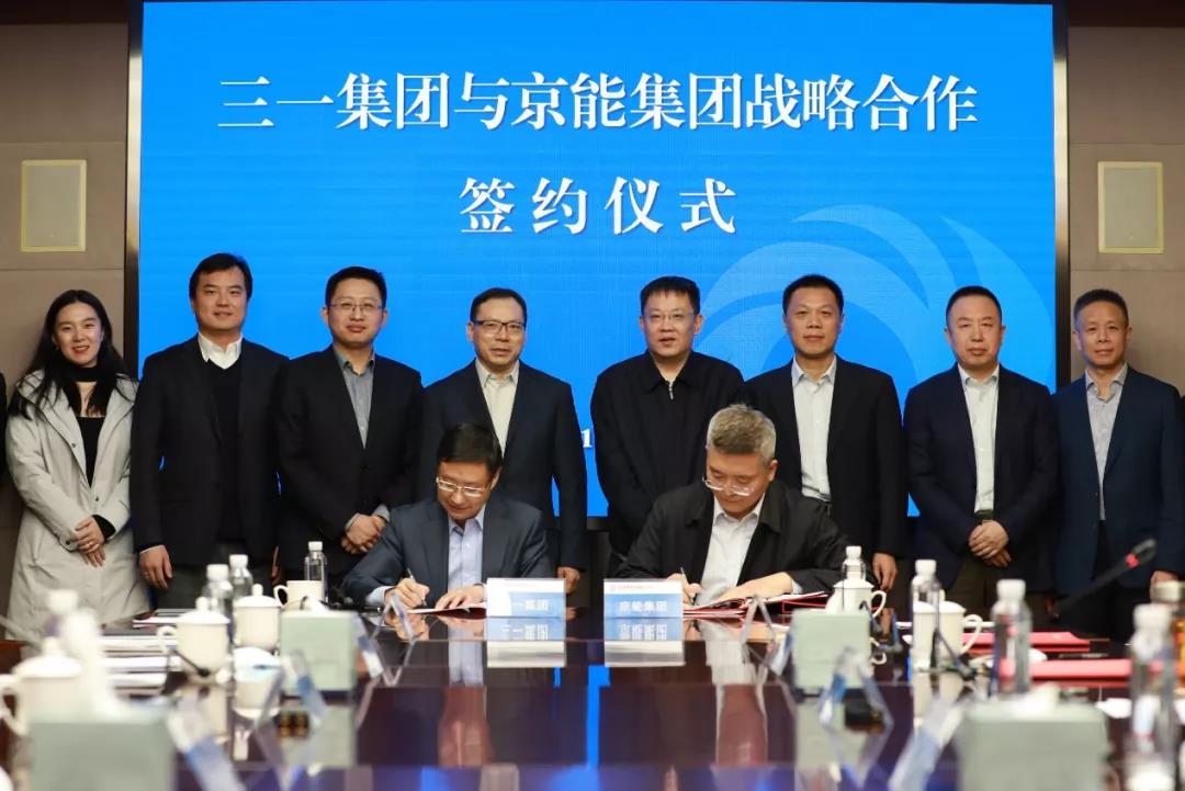 ��Ԫ��Ⱥ�������һ���F(tu��n)�c���ܼ��F(tu��n)��(zh��n)�Ժ��s