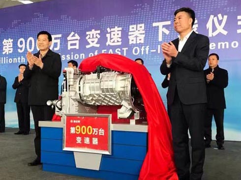 900�f�_׃�����^���Ɵ��������b�K��εǸ����h���]��δ��